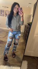 Load image into Gallery viewer, Cello Distressed denim jeans
