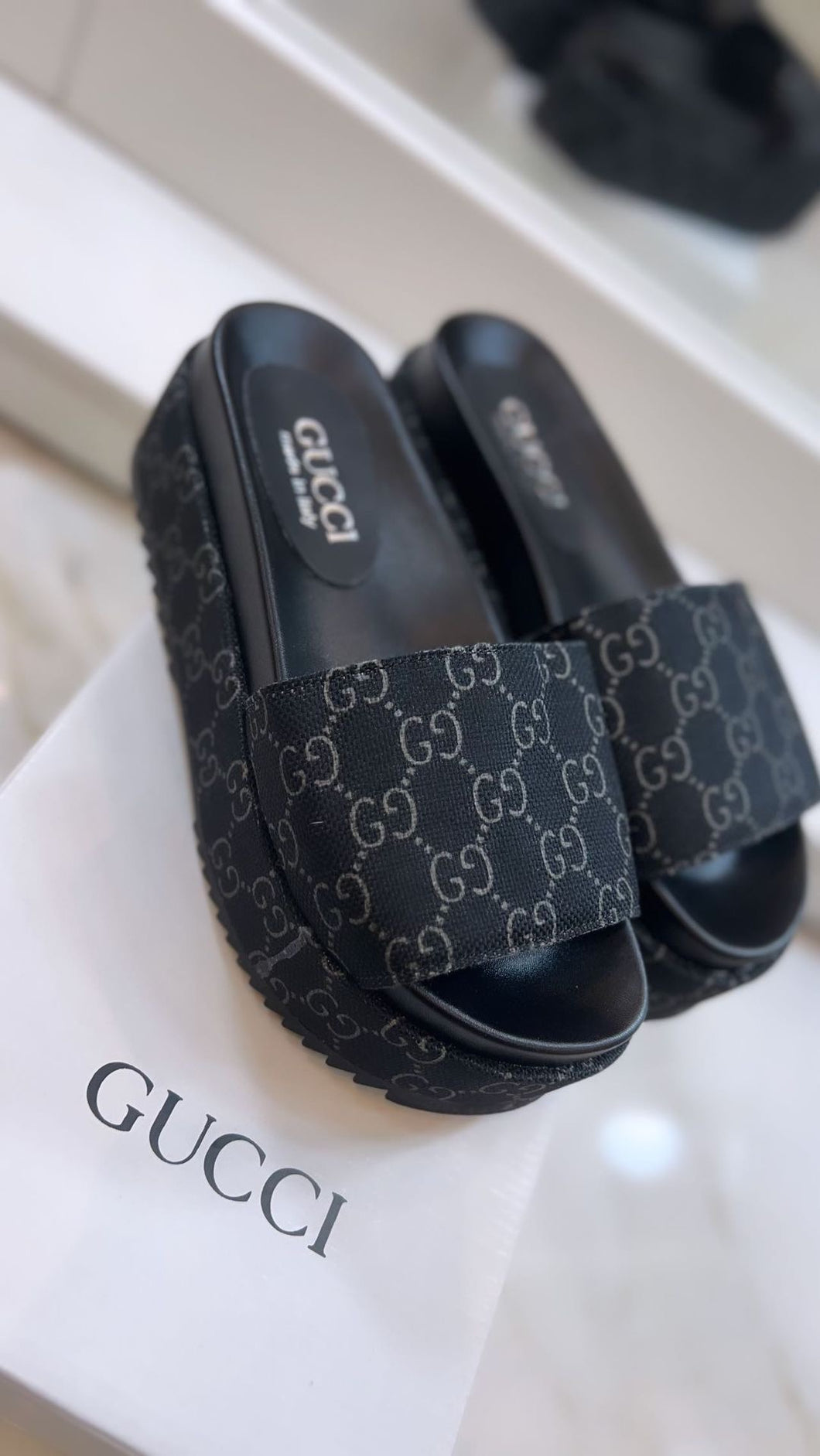 Black G U C C I  Slides
